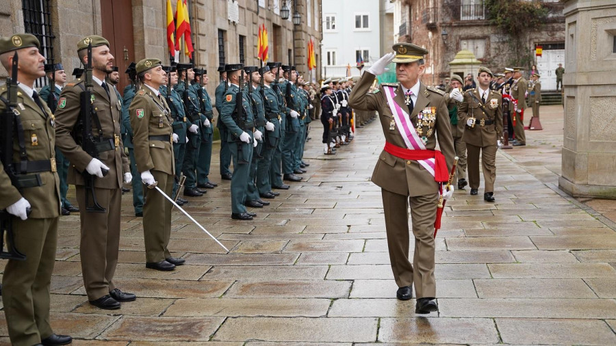 La plaza de la Constitución acogió el tradicional desfile de la Pascua Militar