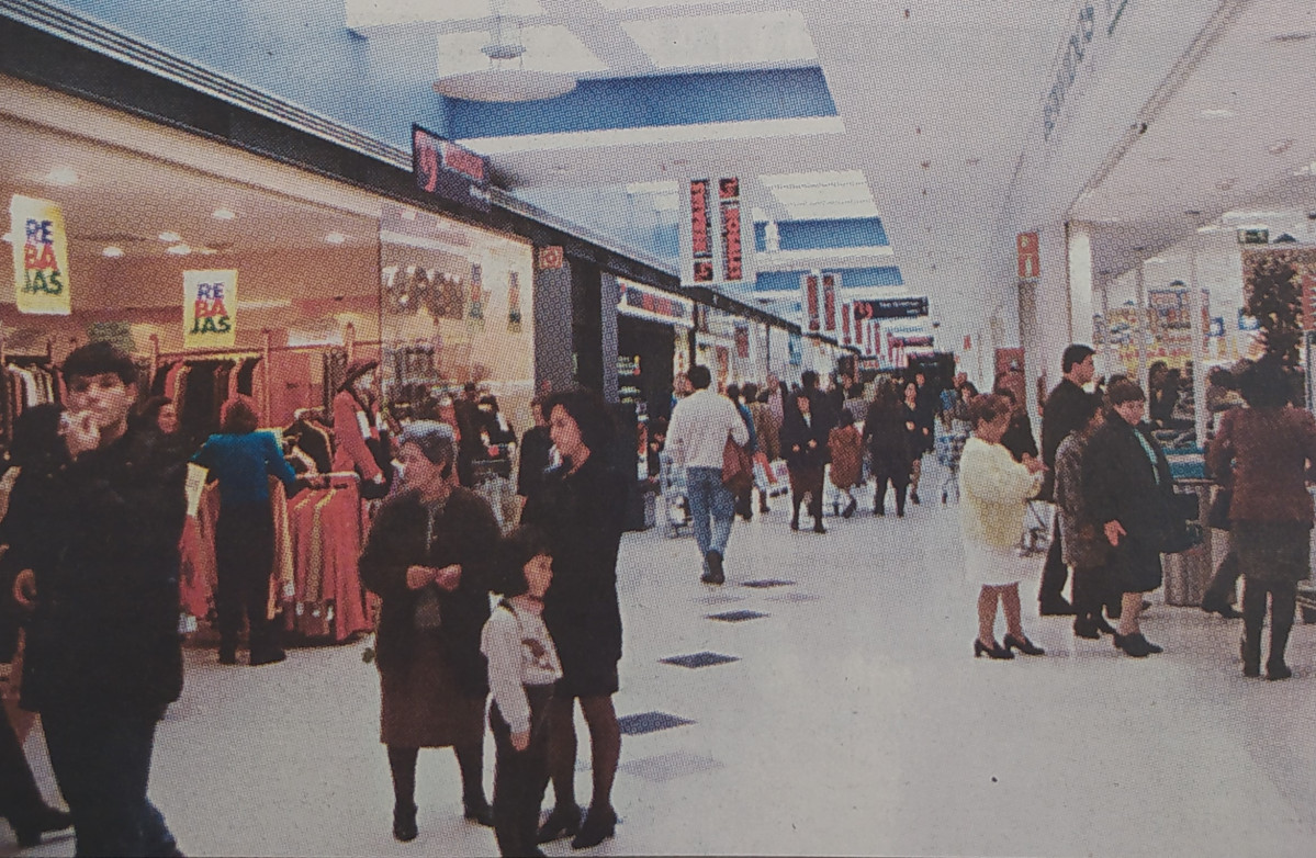 Centro comercial 1999