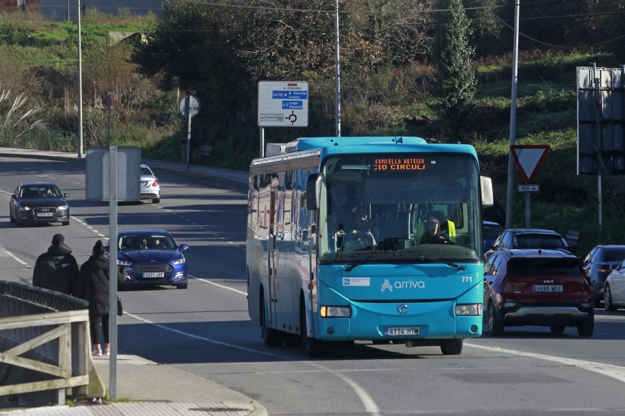 Los buses municipales de Arteixo aumentan sus usuarios en un 32%