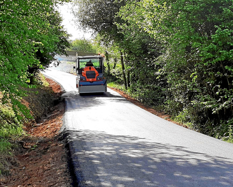 La propuesta contempla destinar otra parte del plan al asfaltado de caminos en siete parroquias  AEC