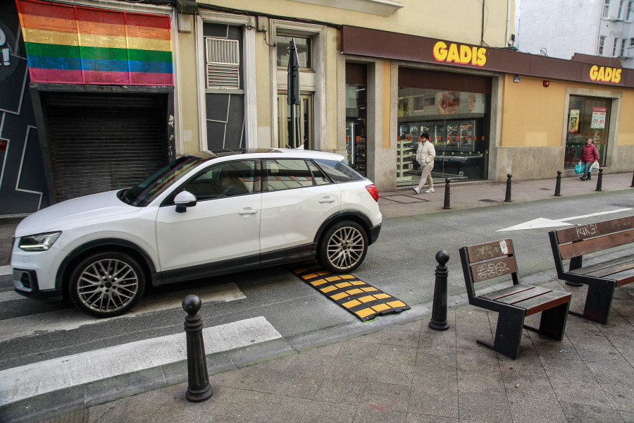 Radares y badenes: Así sería el Paseo Marítimo que proponen los vecinos del Orzán