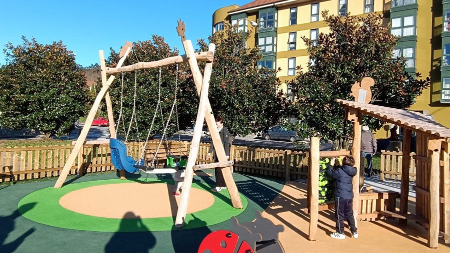 El barrio de Vista Alegre estrena área de juegos temática centrada en la naturaleza