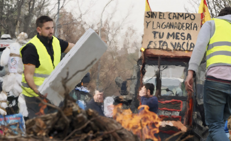 La protesta de los agricultores coge fuerza en España al sumarse más gremios en su apoyo