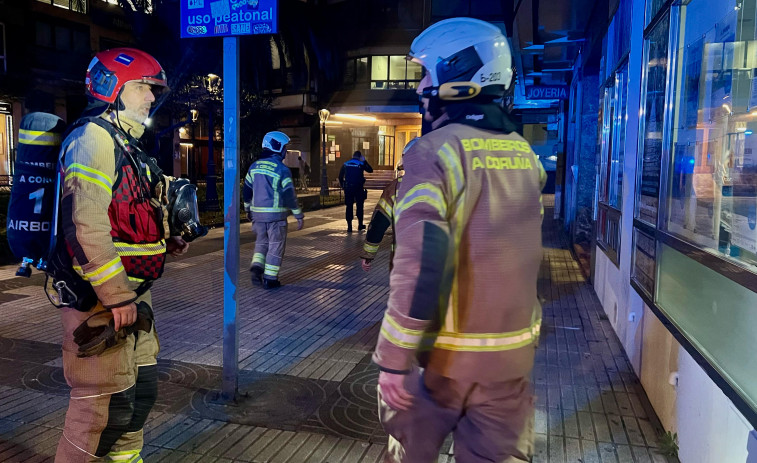 Los Bomberos elaboran un plan de emergencia para los rascacielos más altos de A Coruña