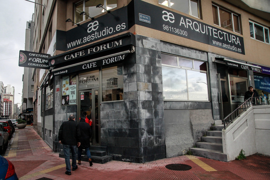 Detenido tras colarse por el ventanuco de un bar de A Coruña para robar la caja
