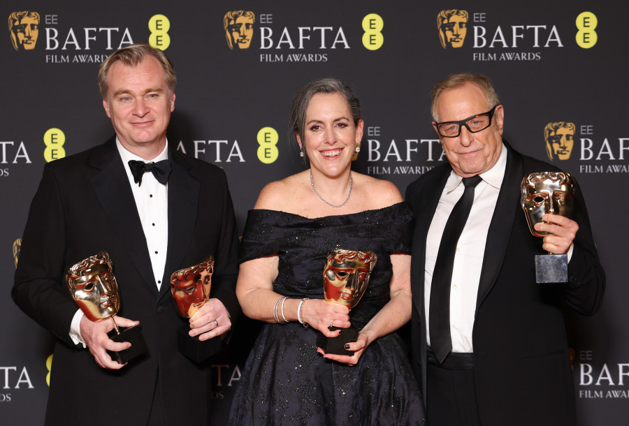 'Oppenheimer' se impone en los BAFTA y el español Bayona se queda sin galardón