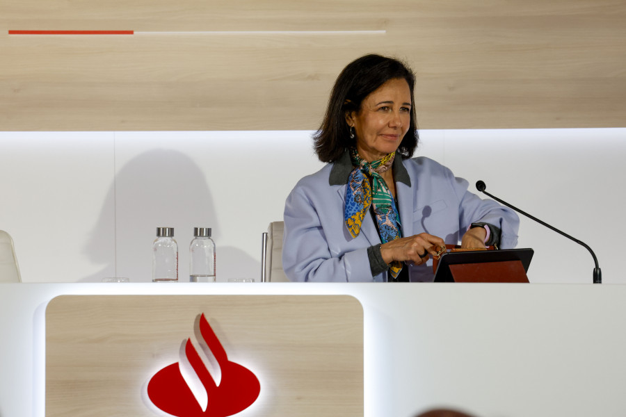 Ana Botín ganó 12,24 millones euros en 2023, un 4,2 % más con un beneficio récord