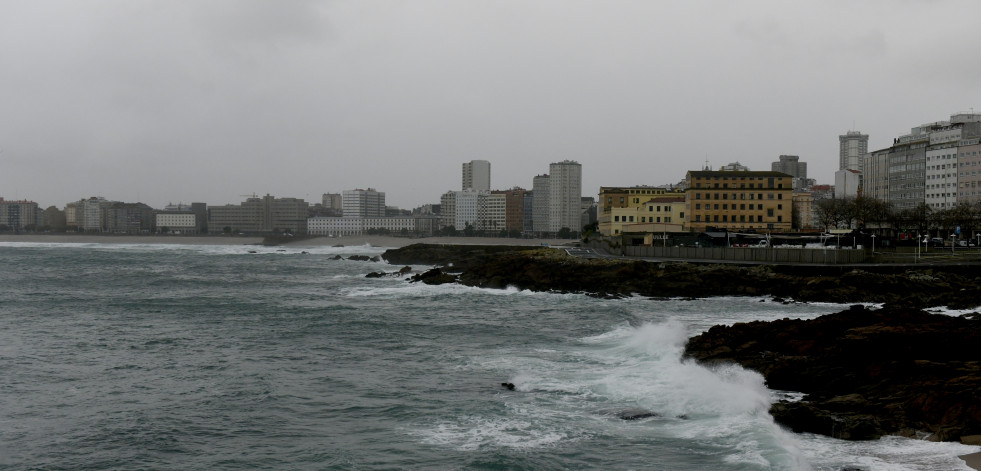 El ciclón 'Kirk' llega a A Coruña más tarde de lo previsto:  así será su paso por la ciudad