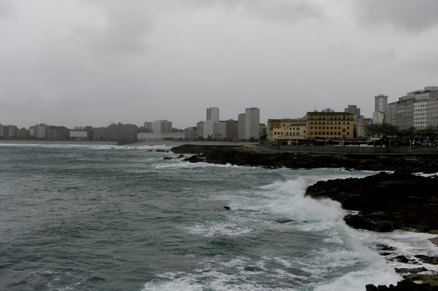 El ciclón 'Kirk' llega a A Coruña más tarde de lo previsto:  así será su paso por la ciudad