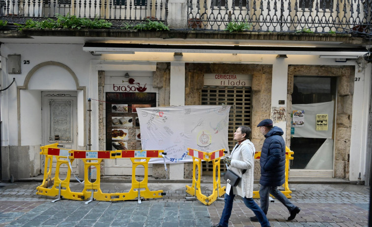 La Xunta presenta una oferta de 35.000 euros para comprar los murales de Lugrís de A Coruña