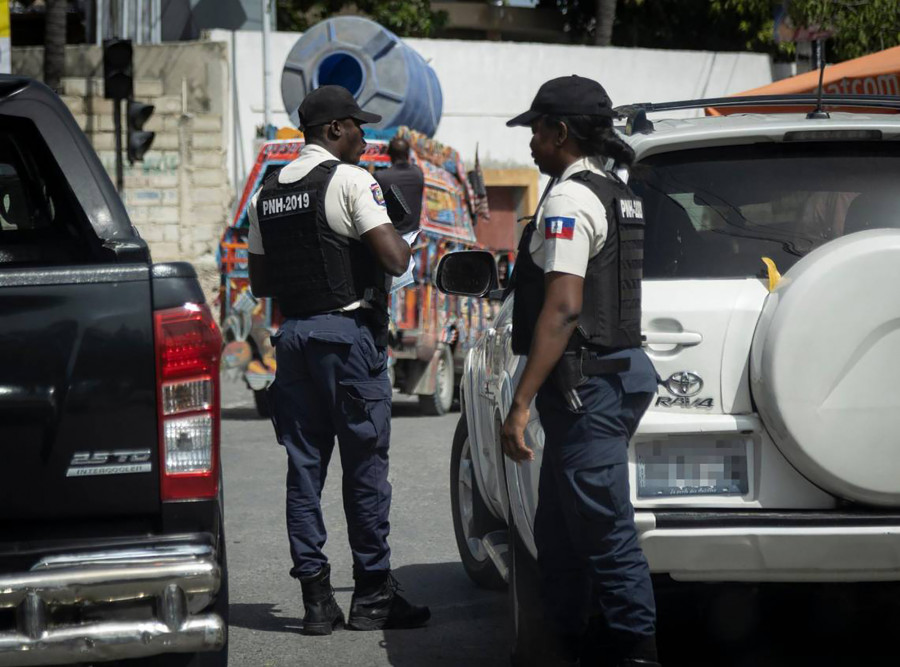 Las bandas armadas toman la Penitenciaría Nacional de Puerto Príncipe y liberan a presos