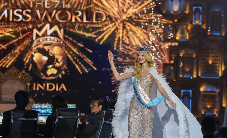 La checa Krystyna Pyszková es coronada Miss Mundo en India
