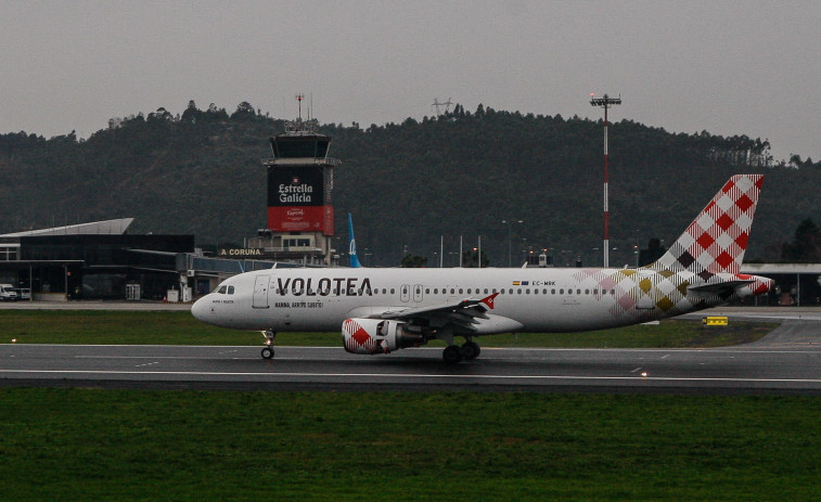 La pérdida de la ruta a Menorca deja al aeropuerto de A Coruña sin conexiones estacionales