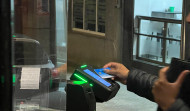 El autobús urbano de A Coruña avanza hacia la universalización del pago con teléfonos móviles