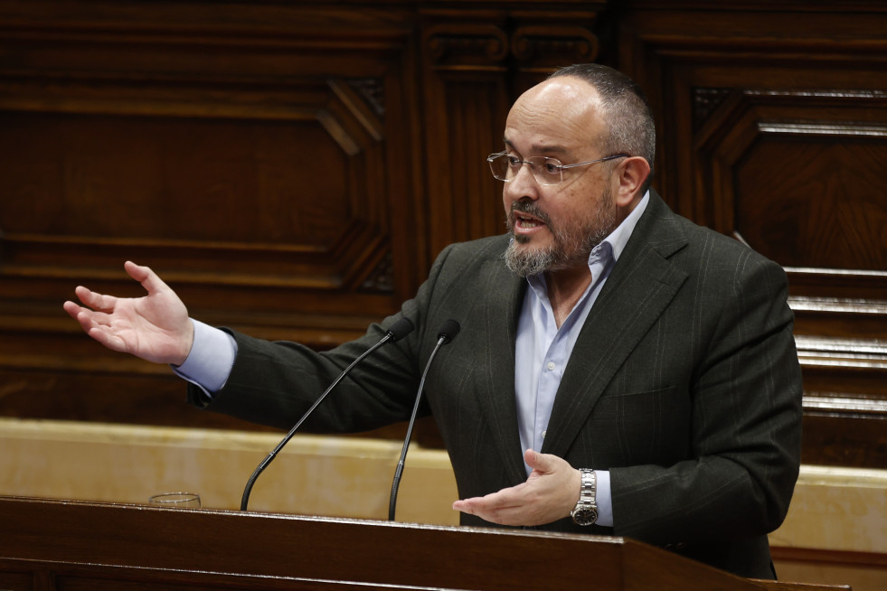 GRAFCAT1027. BARCELONA, 07/03/2024.- El diputado del PPC Alejandro Fernández durante el debate de las propuestas de resolución presentadas por los grupos parlamentarios con motivo del debate monogr