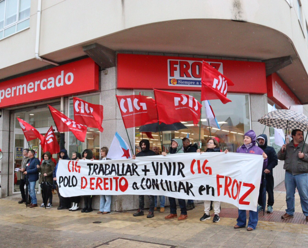 Protesta ante el Froiz de Santa Cruz