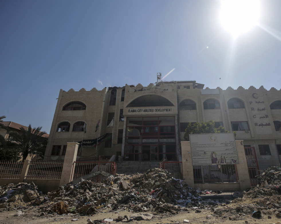 Un hospital destruido de la Sociedad de la Media Luna Roja Palestina