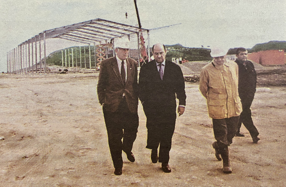 Pedro Vasco, Candido Barral visitan las obras de Nostian 1999