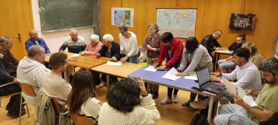 Constituida la primera comunidad energética de Coirós, con 18 socios