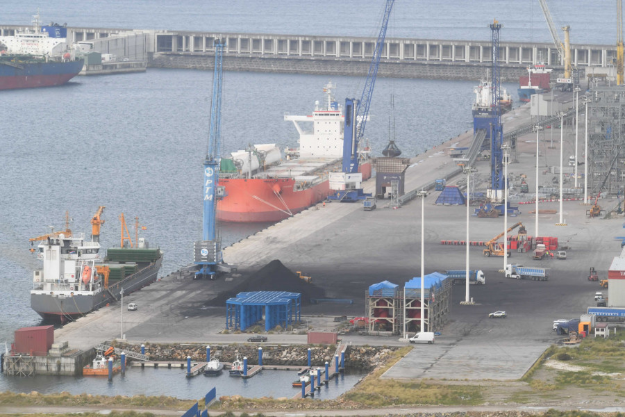 El Gobierno estudia “reestructurar” la deuda del Puerto de A Coruña