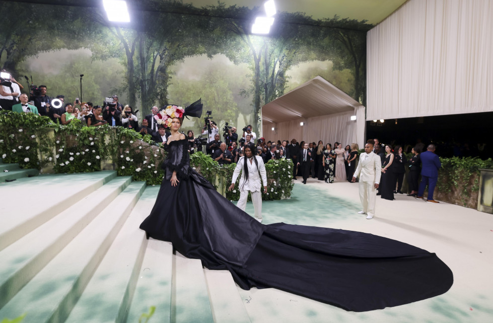 New York (United States), 07/05/2024.- Zendaya arrives on the red carpet for the 2024 Met Gala, the annual benefit for the Metropolitan Museum of Art's Costume Institute, in New York, New York, USA, 0