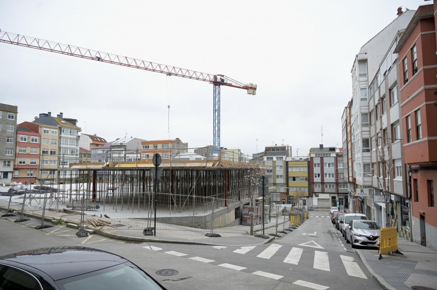 La estructura de la nueva escuela infantil ya se deja ver en el mercado de Monte Alto