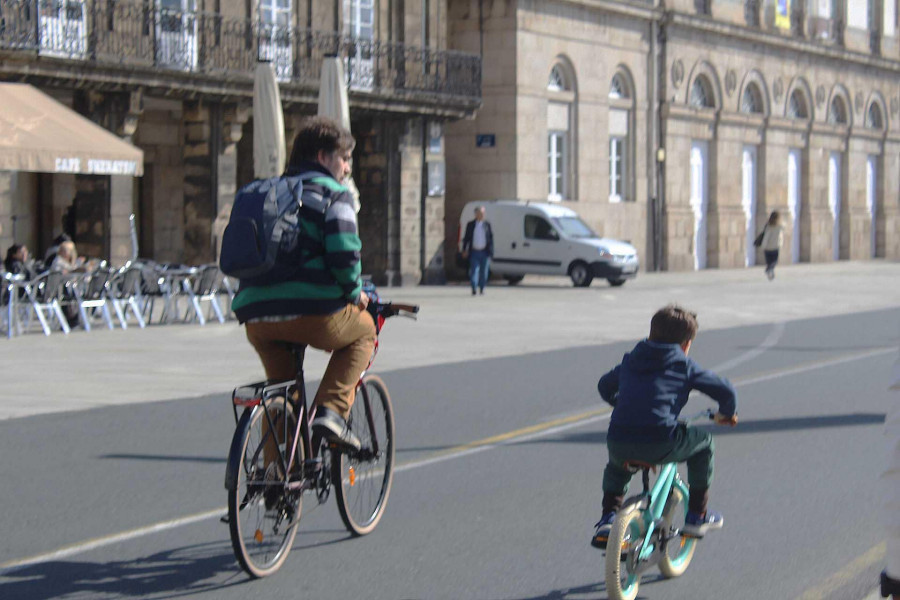 A Coruña monta y pedalea: la red ciclable cuadriplica en extensión al Paseo Marítimo