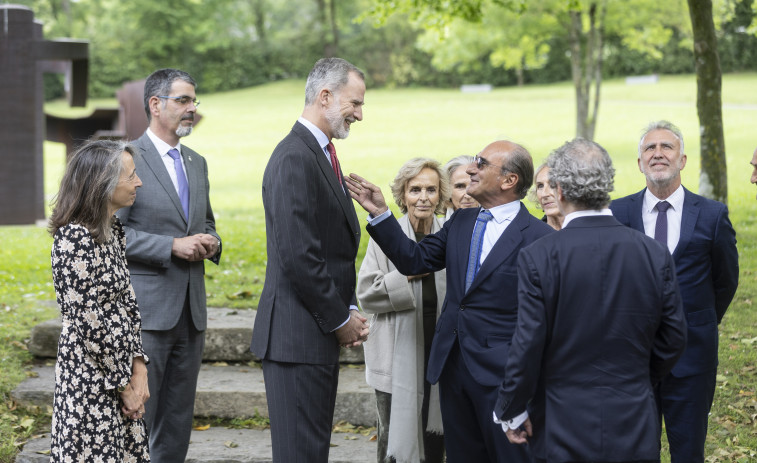 Felipe VI y Juan Carlos I, encuentro inesperado en el aeropuerto