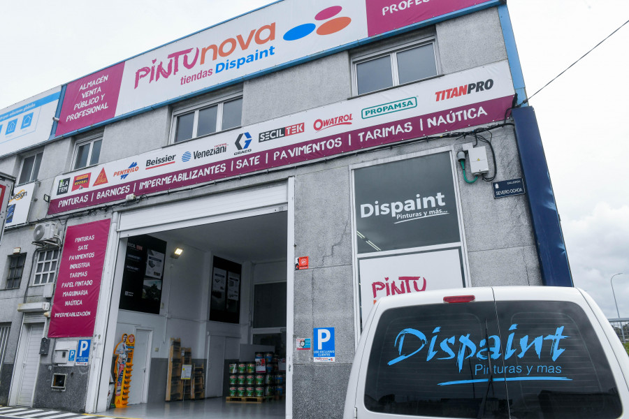 Dispaint celebra su cuarto de siglo con la inauguración de una tienda en A Coruña