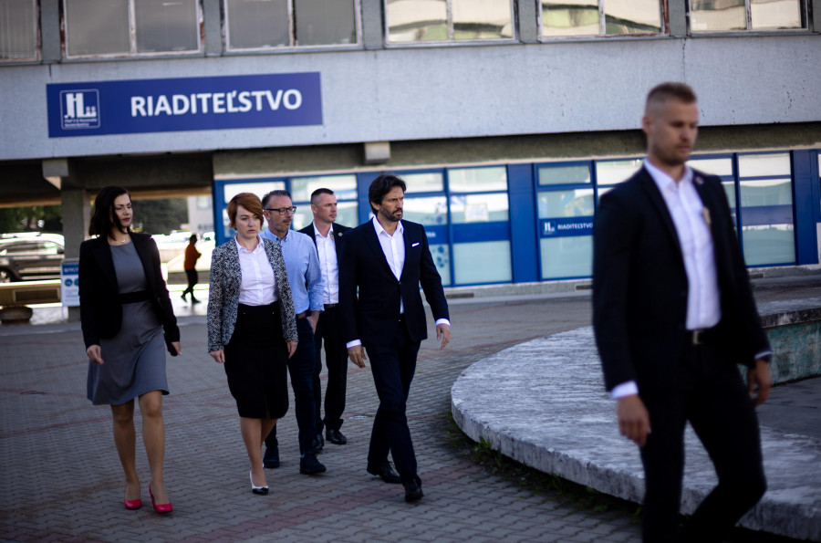 El primer ministro de Eslovaquia sigue grave tras ser tiroteado