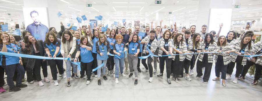 Helados, flores y salón de belleza: así es la nueva tienda de Primark en Marineda City