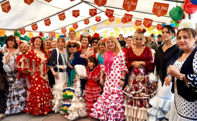 Las folclóricas de O Ventorrillo pasearon su arte por la Feria de Abril