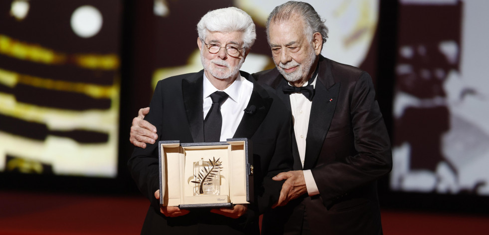 George Lucas recibe la Palma de Oro de Honor de Cannes de manos de su amigo Coppola