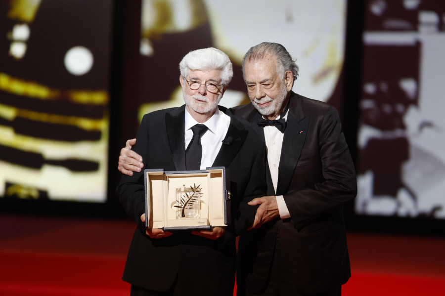 George Lucas recibe la Palma de Oro de Honor de Cannes de manos de su amigo Coppola