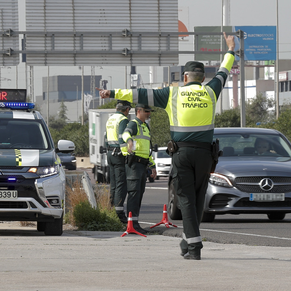 Interceptan por sexta a vez a un conductor que circulaba sin carné por Betanzos