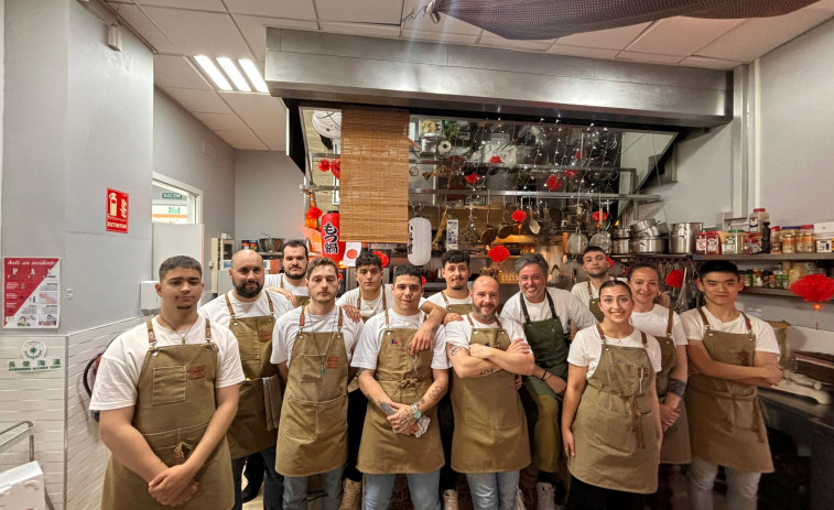 Un viaje de fin de curso de A Coruña al Pacífico para ponerse el babero