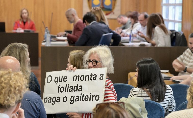 PP, PSOE y BNG dejan patente su mayoría en el pleno de Cambre al tumbar el presupuesto de UxC