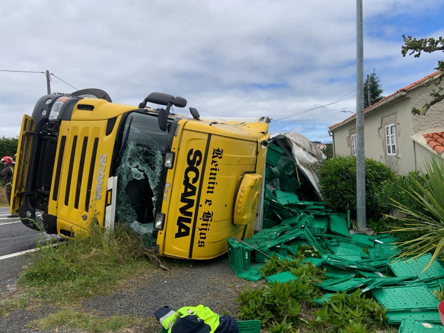 Un nuevo accidente reabre el debate sobre la inseguridad vial de la N-VI en Queirís