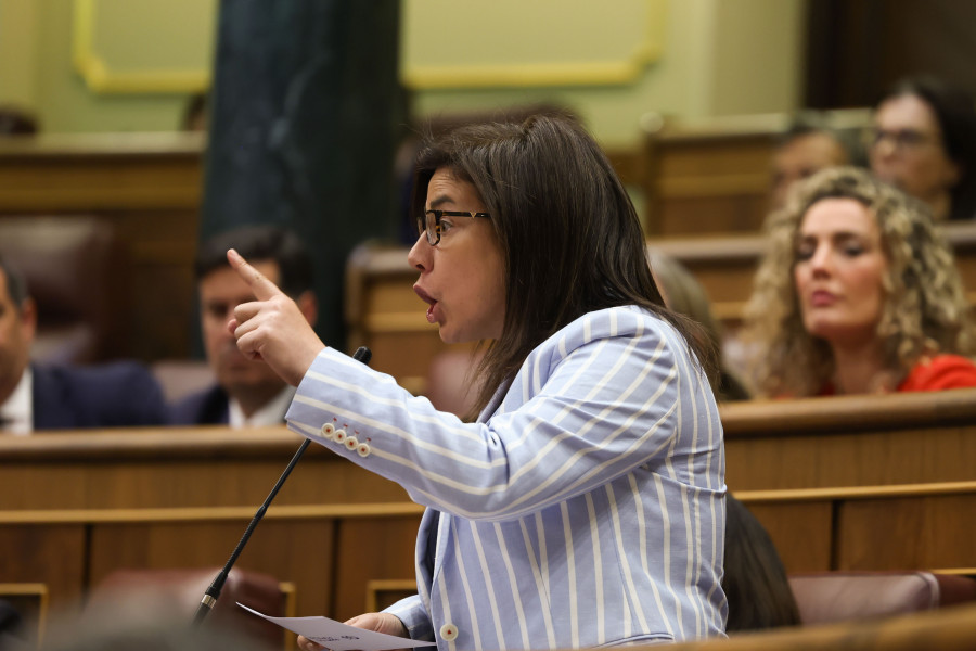 Ana Vázquez del PP afirma que "Si unimos el voto, mandamos a estos a la mierda"