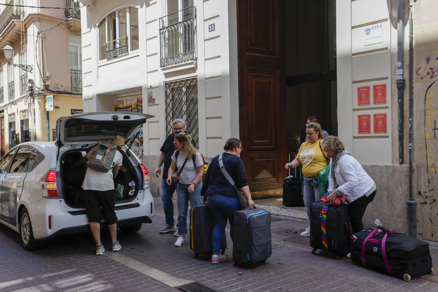 España registra un récord entre enero y abril con 24 millones de turistas, un 14,5% más que el año pasado