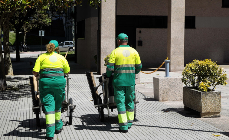 Los trabajadores de la limpieza de A Coruña convocan una huelga a partir de San Juan