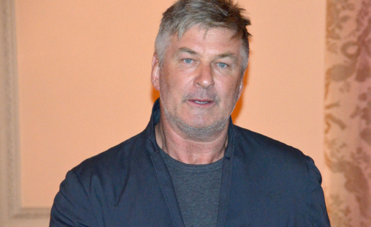 El actor Alec Baldwin anuncia un reality show sobre su familia