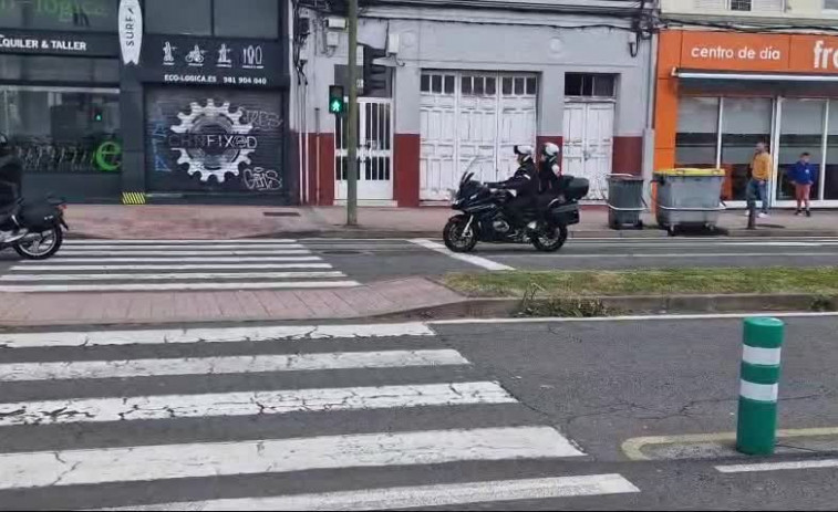 Las motos BMW rugen por las calles de A Coruña