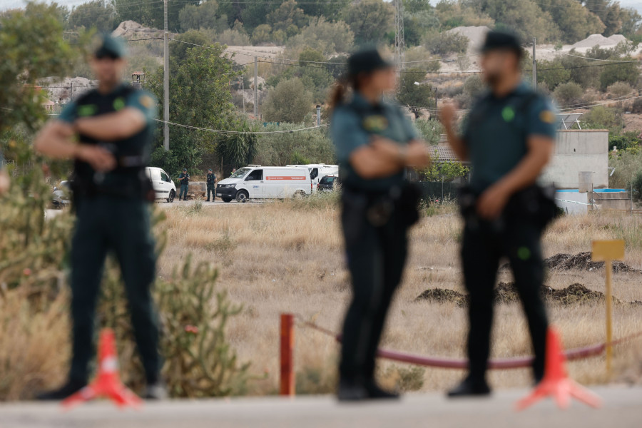 Un hombre mata a su mujer y al hijo de ella en Valencia y después se suicida