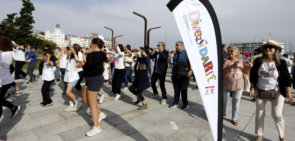 Flashmob de DiversidArte en La Marina