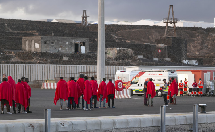 Salvamento Marítimo rescata siete pateras con más de 370 migrantes en aguas de Lanzarote