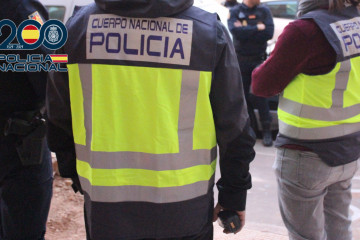 Agentes de Policía Nacional