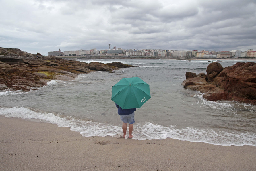 Aviso amarillo por lluvias para la noche de este domingo en A Coruña y Pontevedra