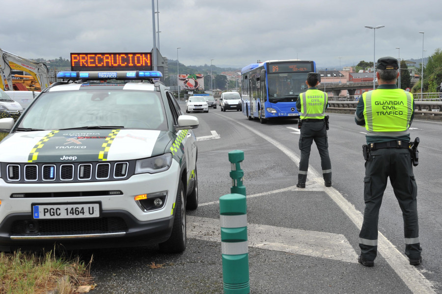 Investigan a un hombre de A Coruña por circular con su vehículo a 210km/h en una zona limitada a 100 km/h