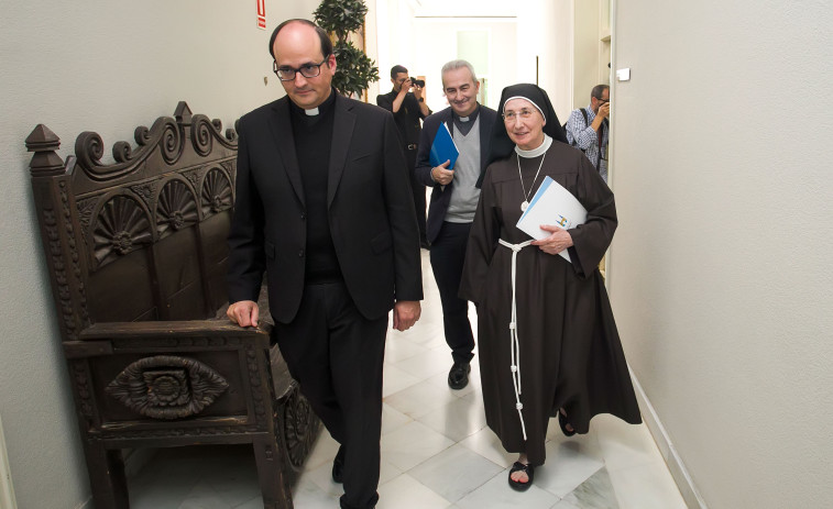 Las monjas excomulgadas de Belorado expulsan al obispo Rojas y al cura Ceacero del monasterio